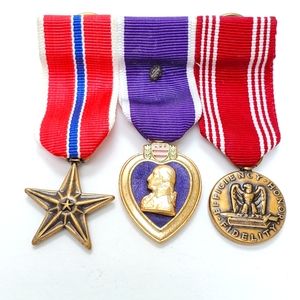 United States Bronze Star & Purple Heart Pair To Staff Sergeant Cecchin…